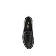 Loafers slip-on Prada negri din piele
