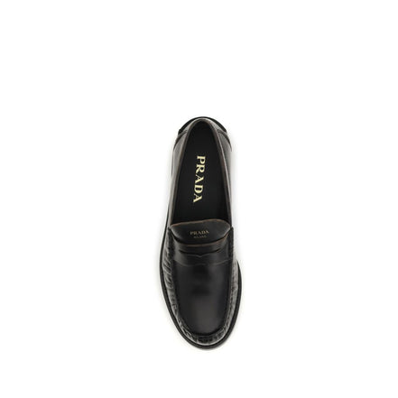 Loafers slip-on Prada negri din piele