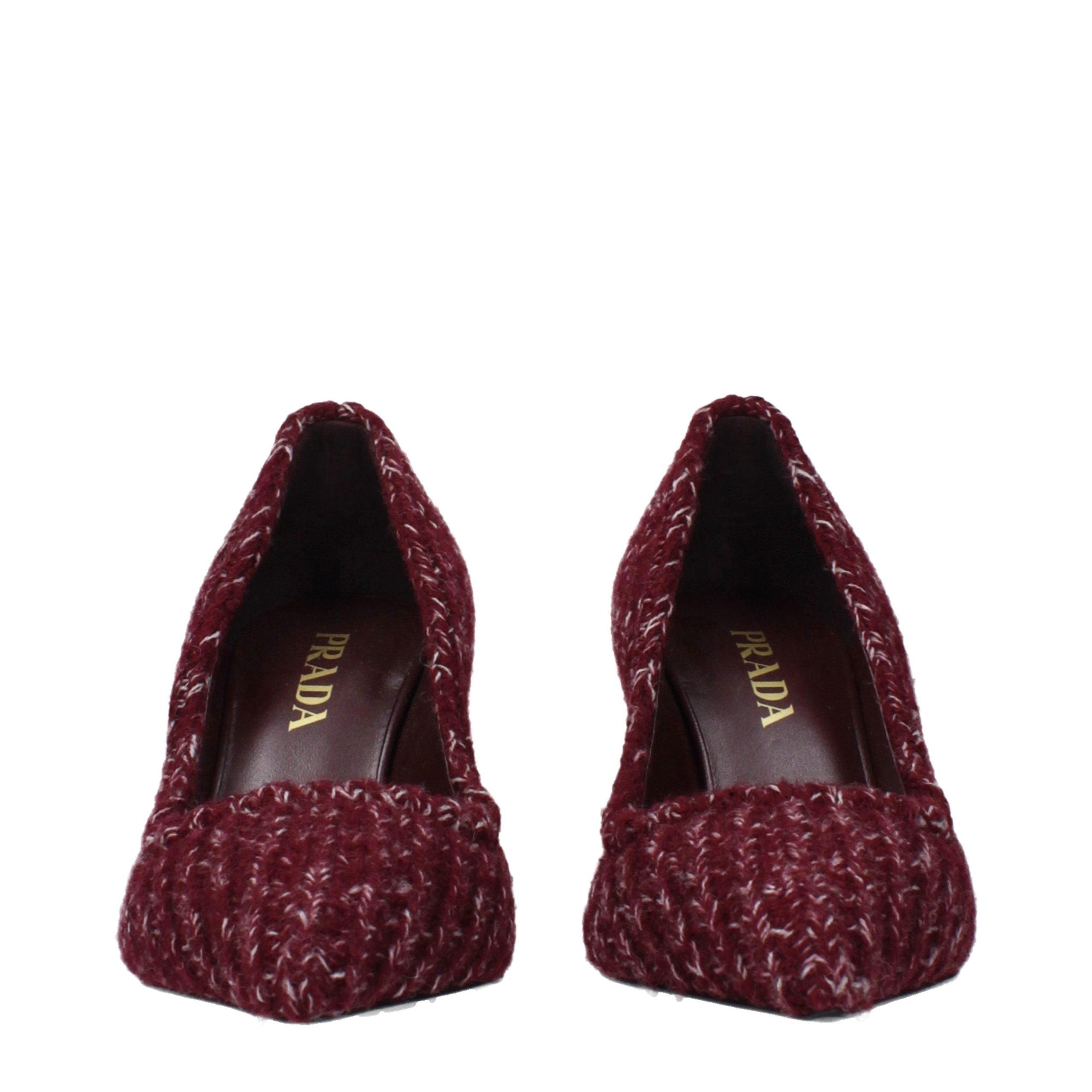 Pantofi Prada decupați, cu toc mediu, din material textil roșu