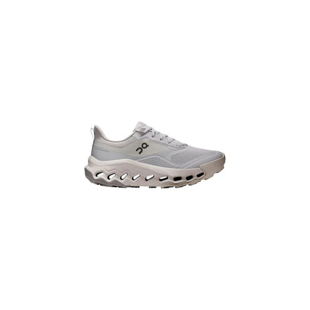 Sneakers On Running Gri