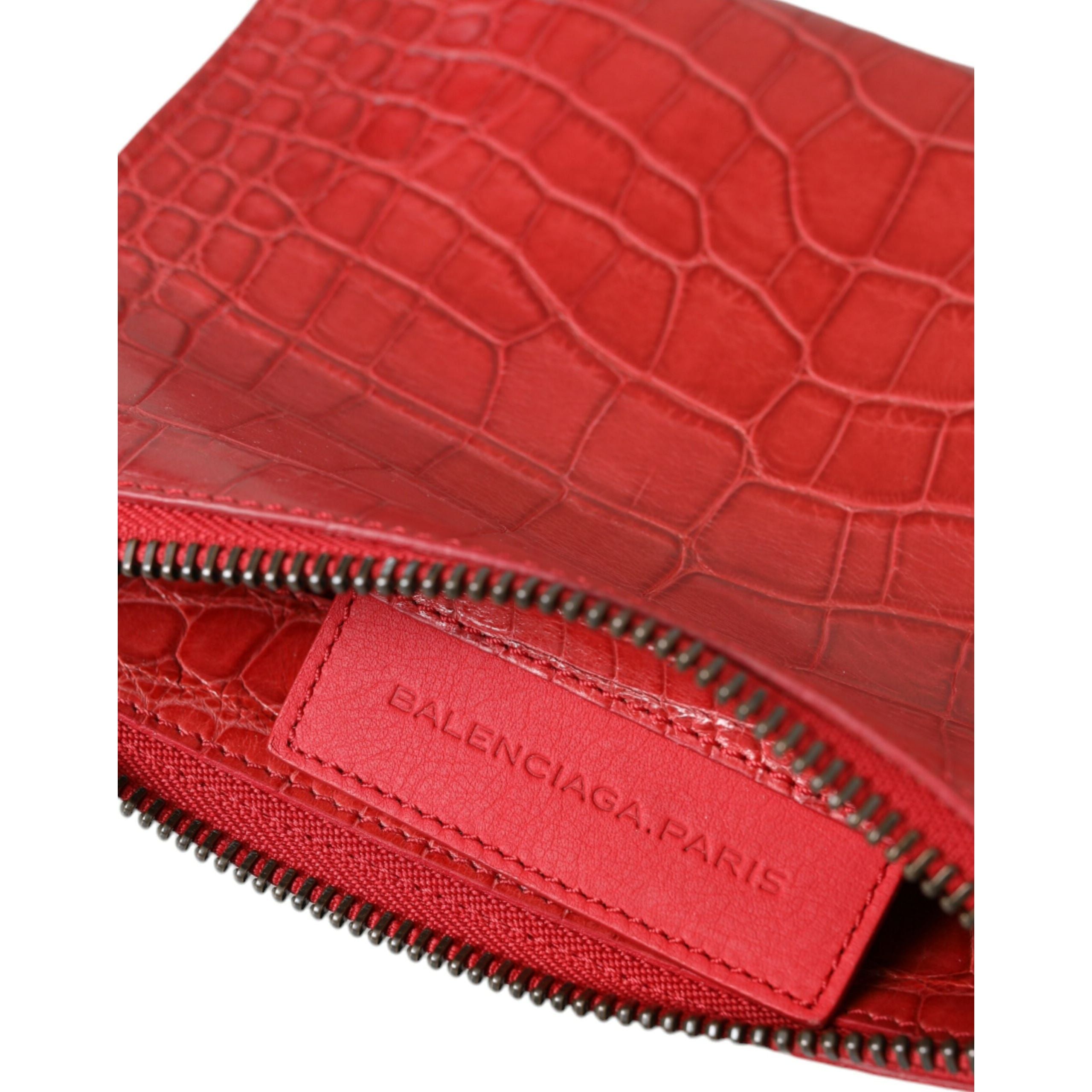 Poșetă plic Balenciaga roșie Classic Pouch