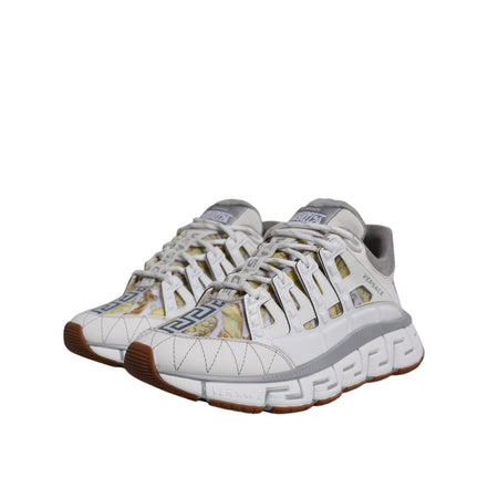 Adidași Versace albasă cu imprimeu Trigreca Barocco și talpă joasă