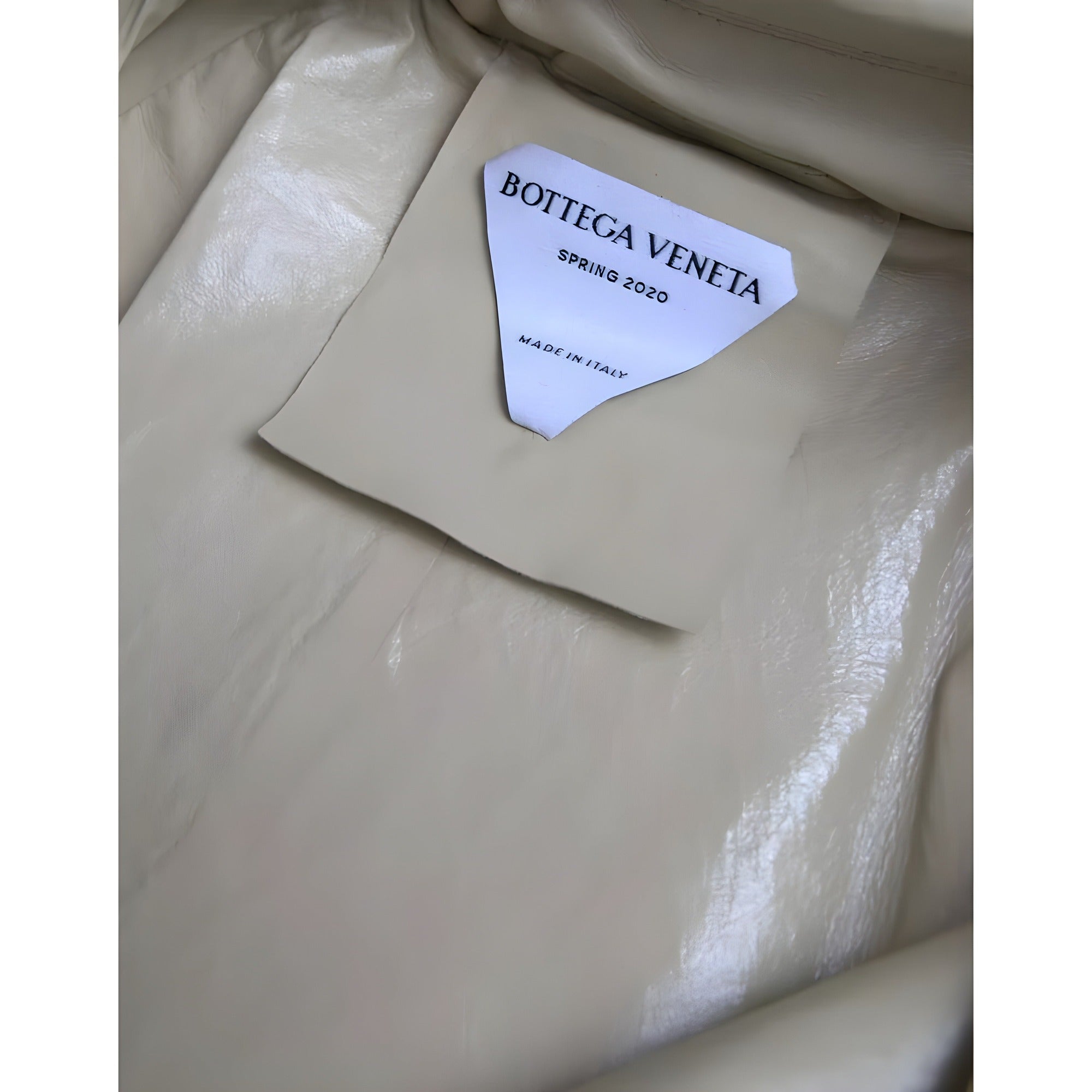 Bottega Veneta Palton tip trench din piele bej