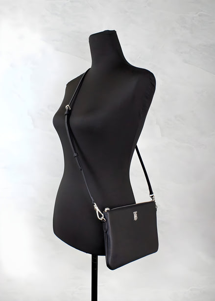 Geantă crossbody tip borsetă Burberry Peyton Monogram, din piele neagră