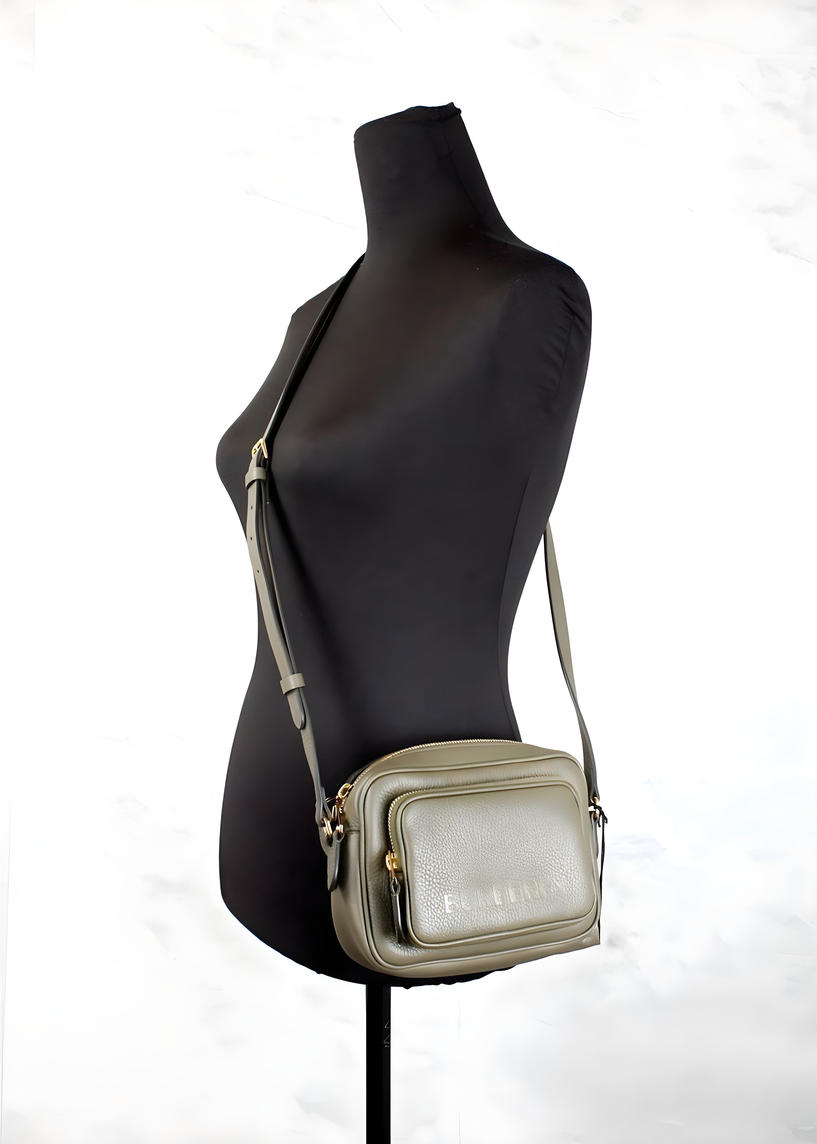 Geantă Crossbody Cameră Foto Burberry Small din Piele Granulată Verde Dark Fern