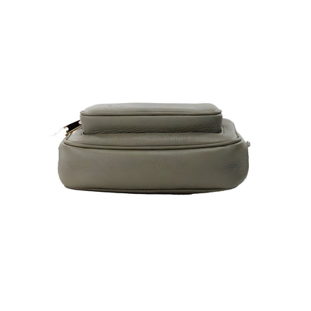 Geantă Crossbody Cameră Foto Burberry Small din Piele Granulată Verde Dark Fern