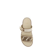 Sandale Fendi plate din rafie maro