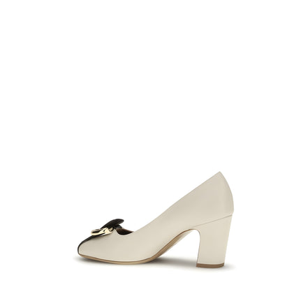 Pantofi stiletto Ferragamo bej