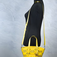 Geantă tip Tote Michael Kors Kimber, mică, din piele, cu fermoar, 2 în 1, nuanța Daffodil
