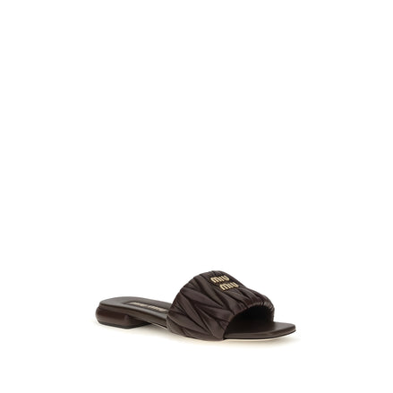 Miu Miu Sandale Plate Maro din Piele de Miel Matelassé