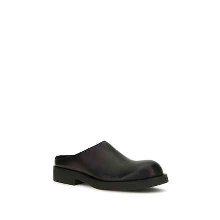 Papuci MM6 negri din piele