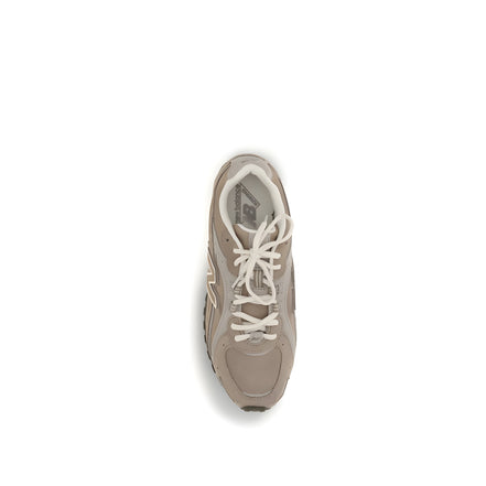 Sneakers atletici New Balance maro din piele