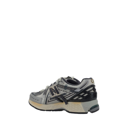 Sneakers New Balance argintii din material textil