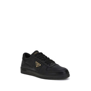 Adidași joși Prada din piele de vițel neagră