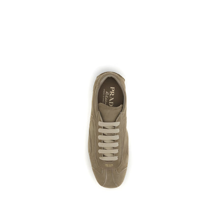Adidași sport Prada maro